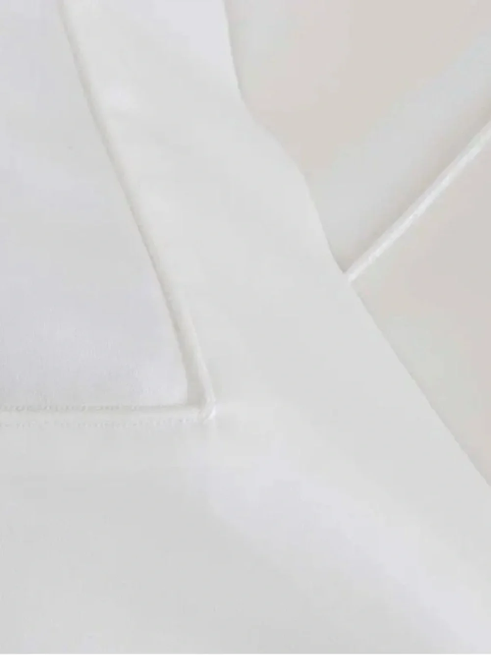 SET 2 Standard Frette Grace White 600 Thread Count Sham ( New outages)